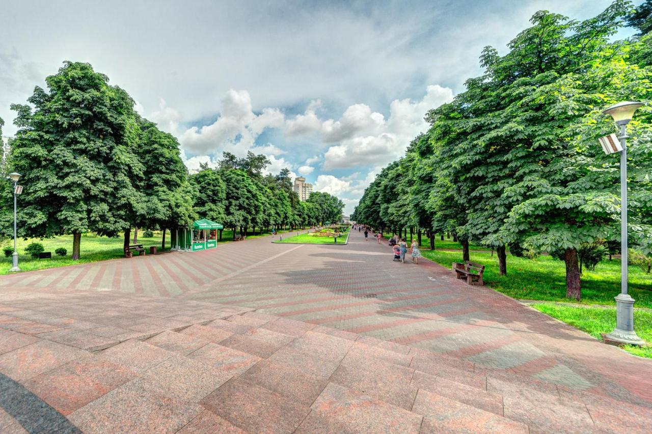 Apartment Voskresenska 18 , Парковые Озера Kijev Kültér fotó