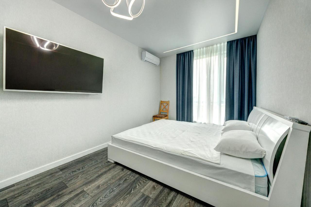 Apartment Voskresenska 18 , Парковые Озера Kijev Kültér fotó