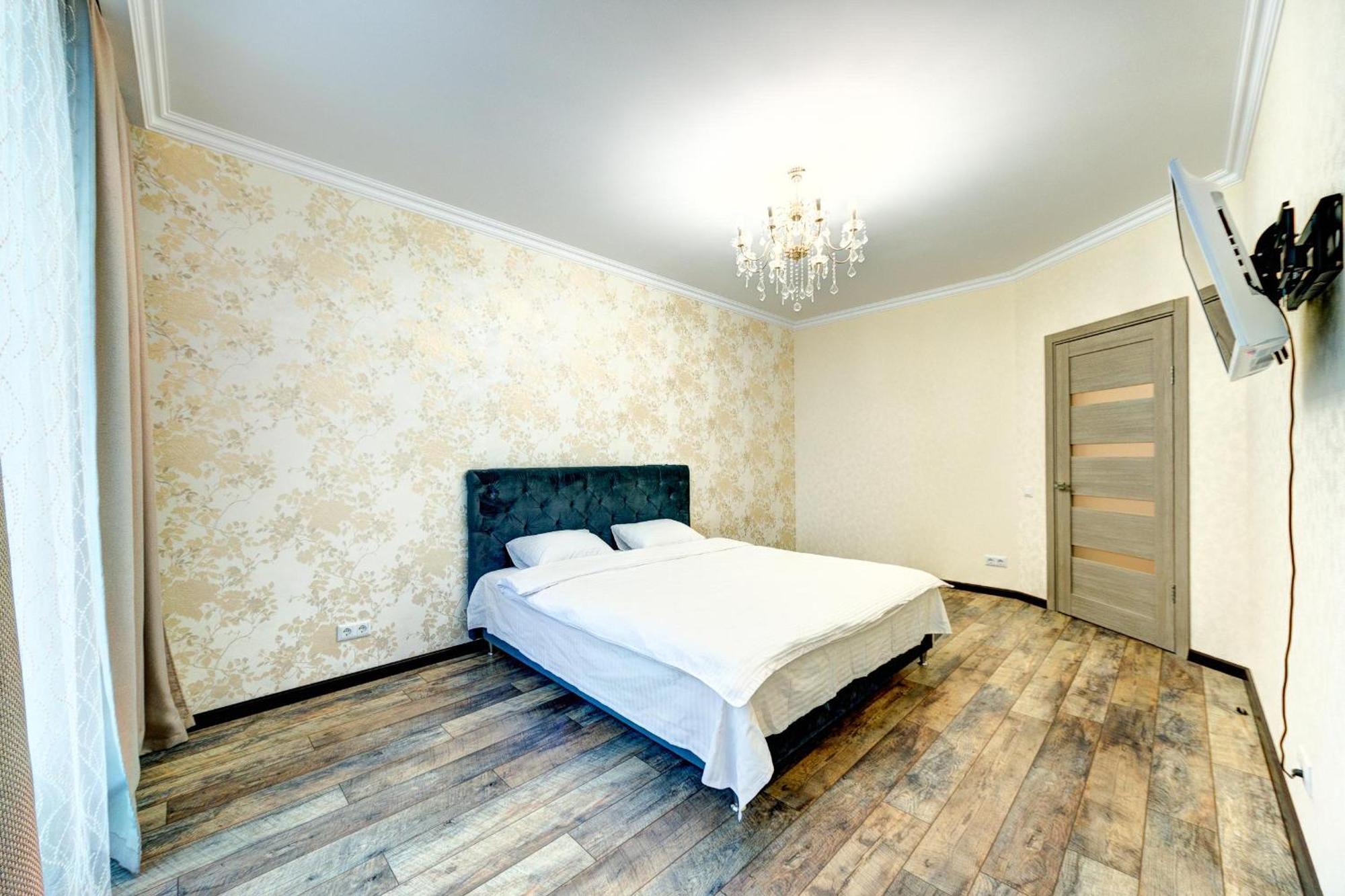 Apartment Voskresenska 18 , Парковые Озера Kijev Szoba fotó