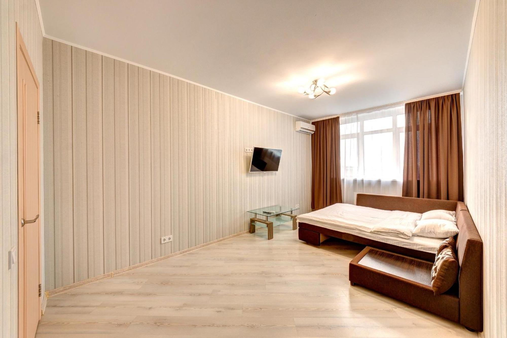 Apartment Voskresenska 18 , Парковые Озера Kijev Szoba fotó