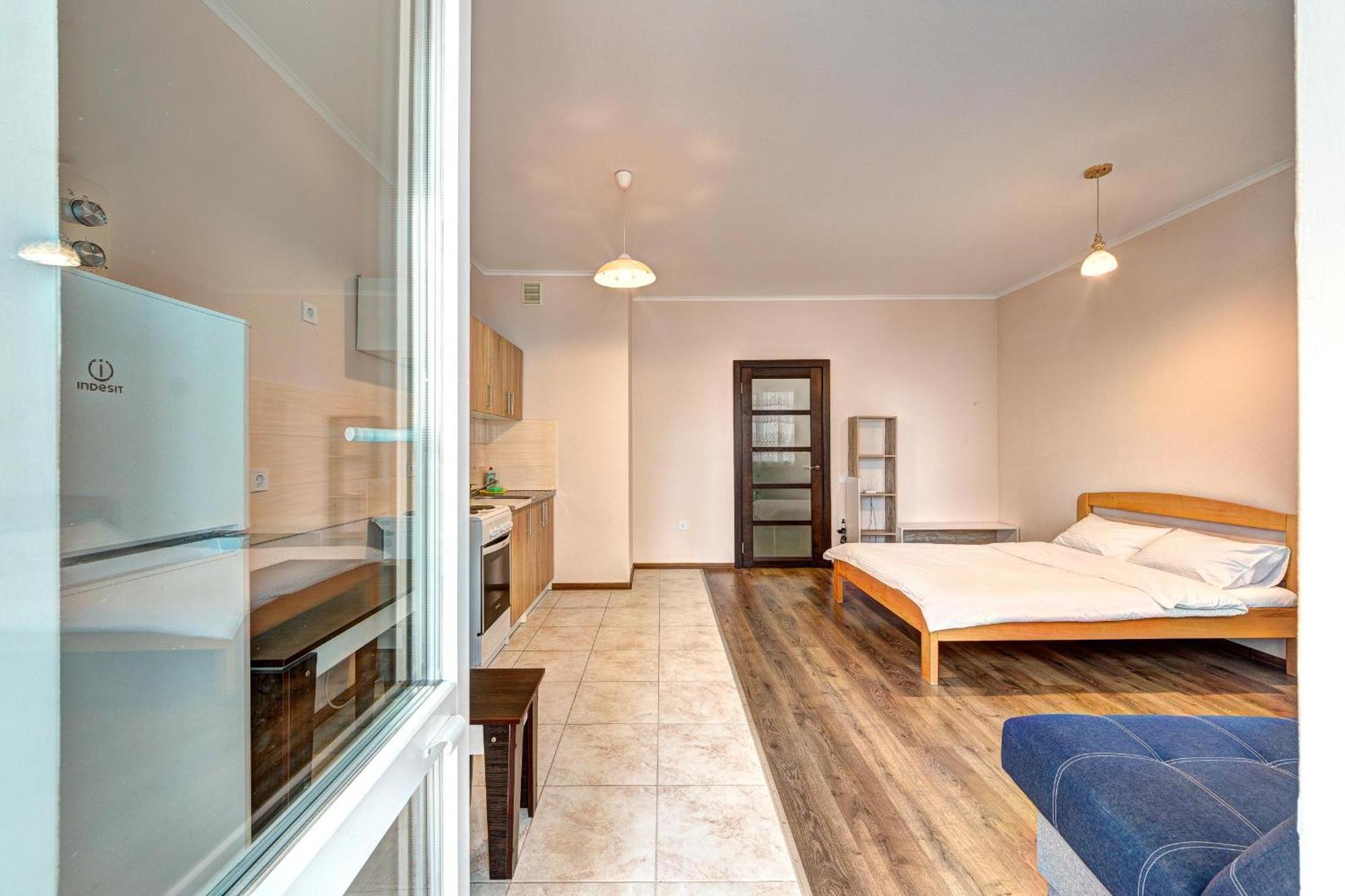 Apartment Voskresenska 18 , Парковые Озера Kijev Szoba fotó