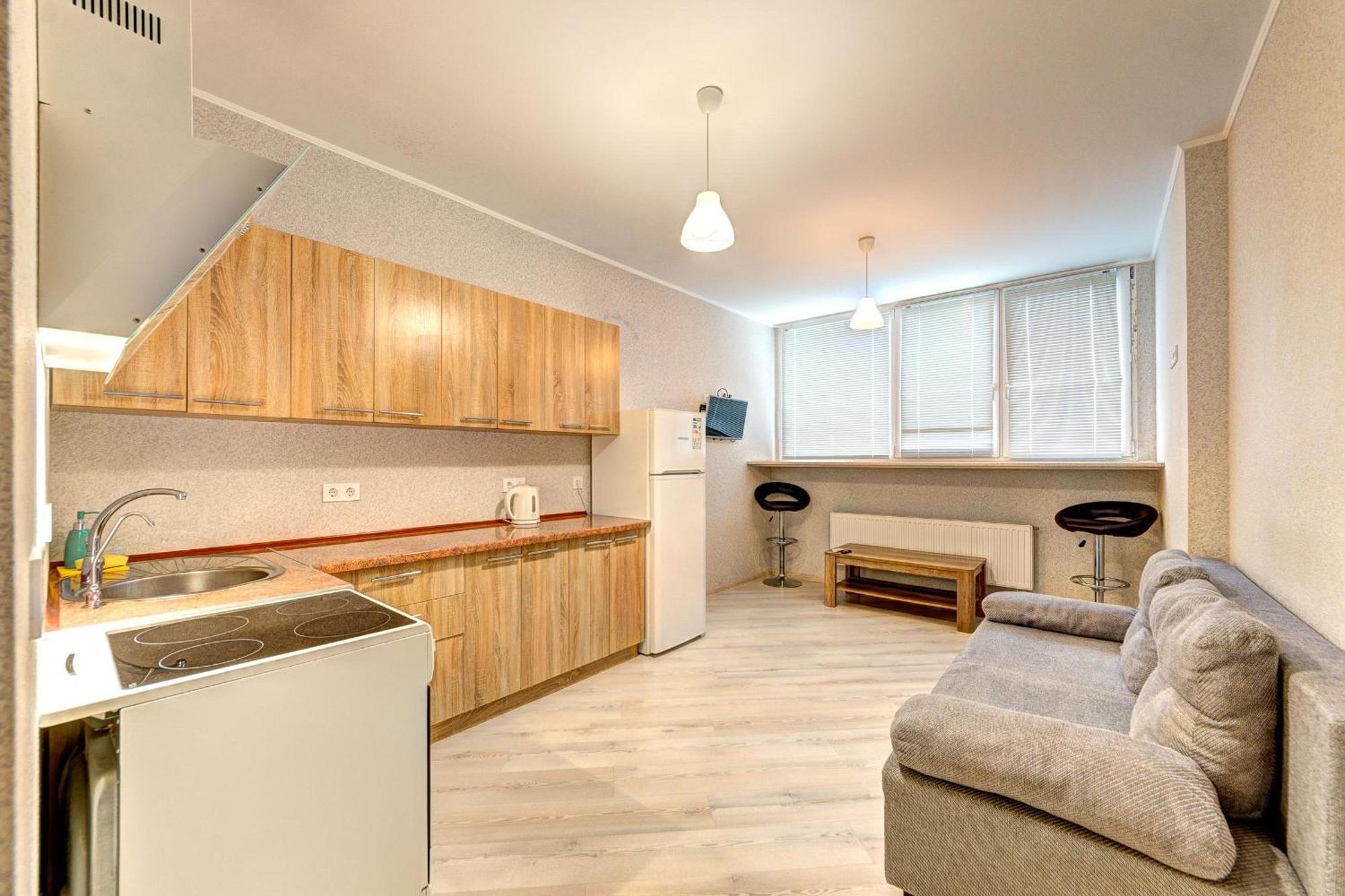 Apartment Voskresenska 18 , Парковые Озера Kijev Szoba fotó