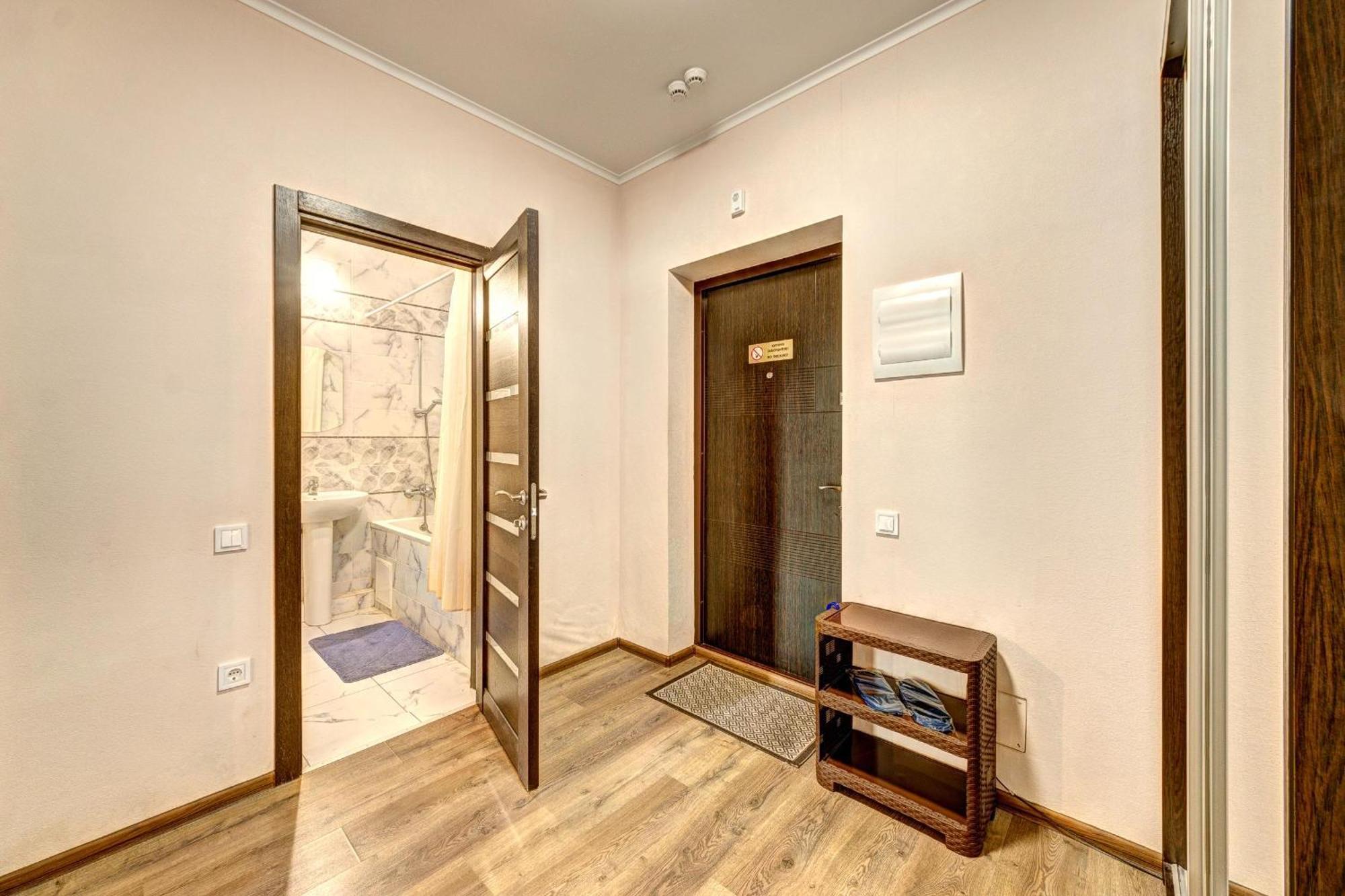 Apartment Voskresenska 18 , Парковые Озера Kijev Szoba fotó