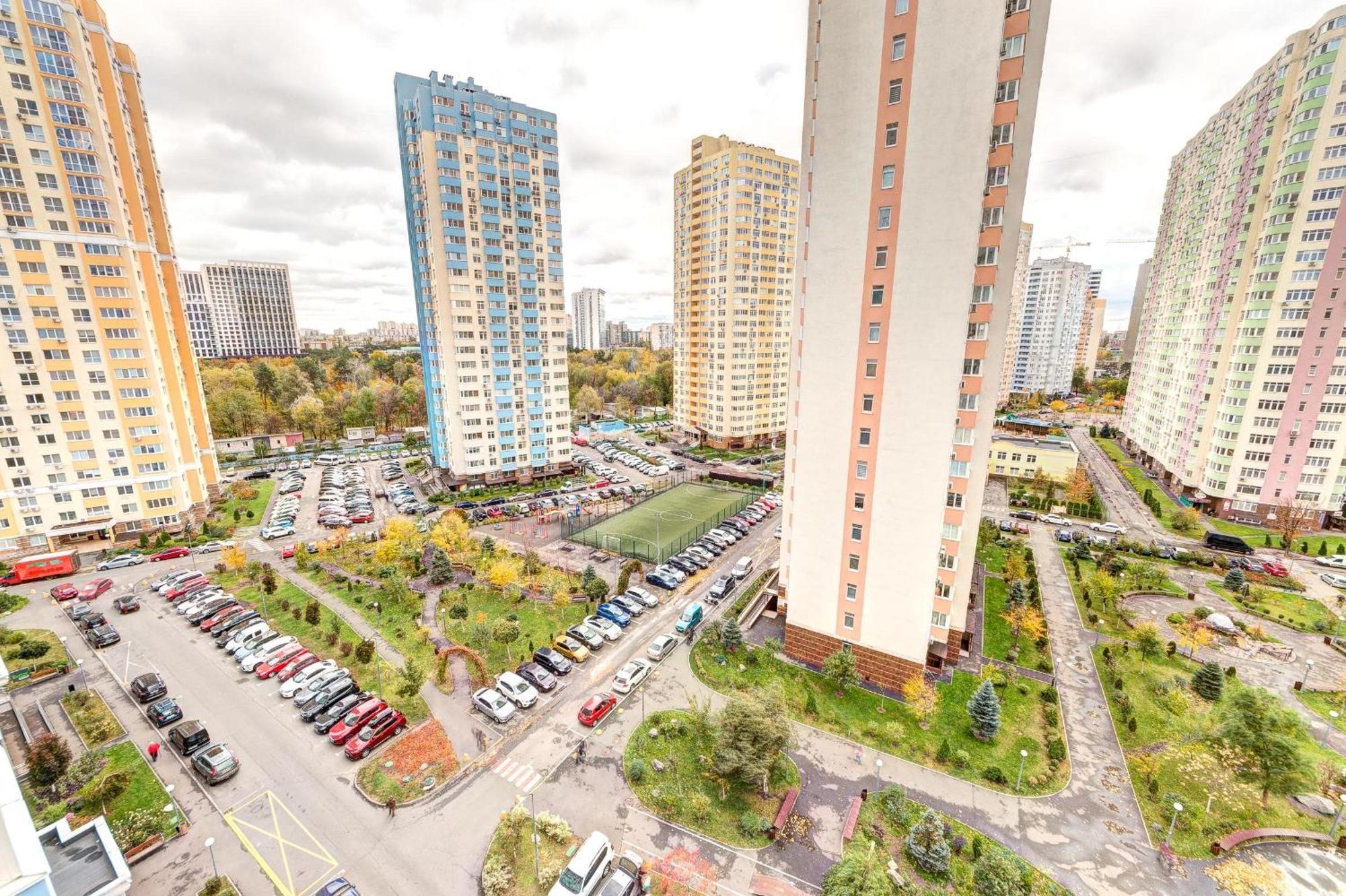 Apartment Voskresenska 18 , Парковые Озера Kijev Szoba fotó
