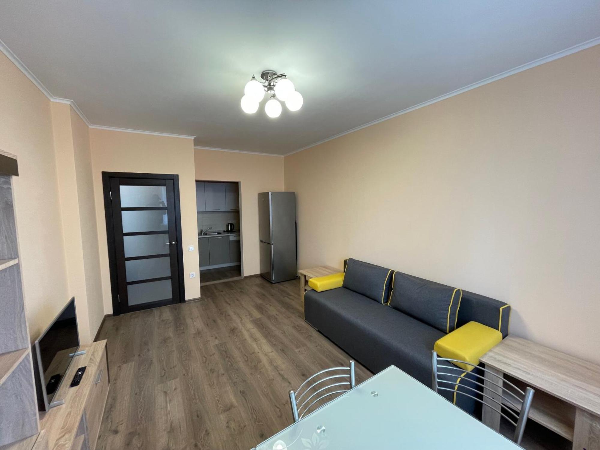 Apartment Voskresenska 18 , Парковые Озера Kijev Szoba fotó